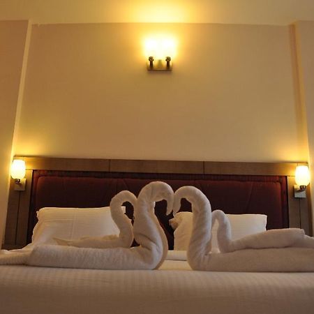 Chandra Royal Inn Velánganni Kültér fotó